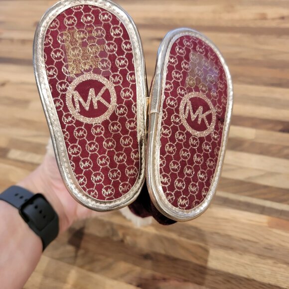 Michael Kors Baby Sweet Red Velvet & Faux Fur Booties - Picture 4 of 12